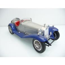 Alfa Romeo 2300 Spider 1932 in silver / blue - Bburago 1:18