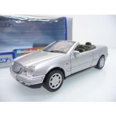 Mercedes Benz CLK 230 in silver convertible - Welly 1:38