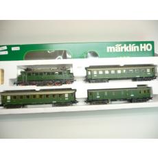 Märklin 2850 H0 Reichsbahn passenger train with electric locomotive E 04 and 3 DR alternating current AC cars