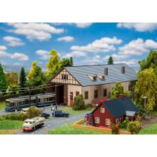 Faller 222101 N Straßenbahndepot Naumburg 190x99x74mm Ep. III Faller 222101 N Straßenbahndepot Naumburg 190x99x74mm Ep. III