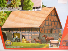 Busch 1507 H0 Scheune mit Stall