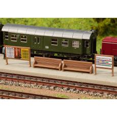 Faller 272904 N Bahnsteigbänke, Werbetafeln