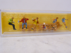 Preiser H0 1:87 0282 Familie Krause in der Gartenwirtschaft