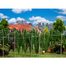 181280 Hop field with poles - Faller H0