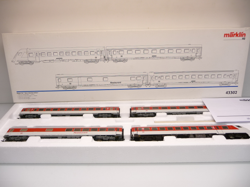 Märklin 43302 H0 Wagen Set  Neue InterCity Farben  4-teilig 1. und 2. Klasse TOP in OVP