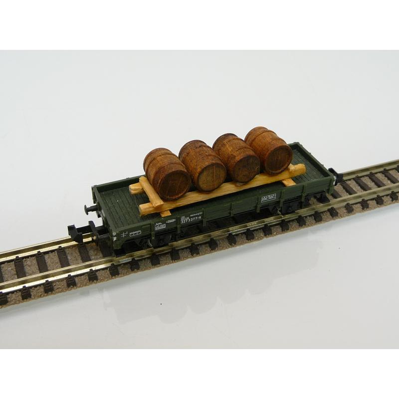 Minitrix 13589 N Niederbordwagen grün DB beladen mit 4 Echtholzfässern