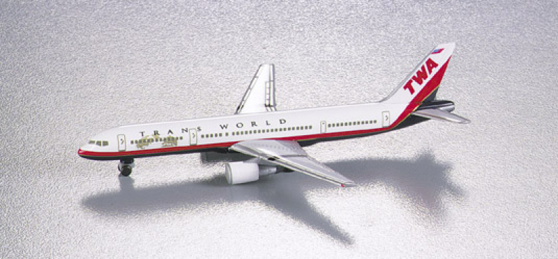 503761 TWA Boeing 757-200
