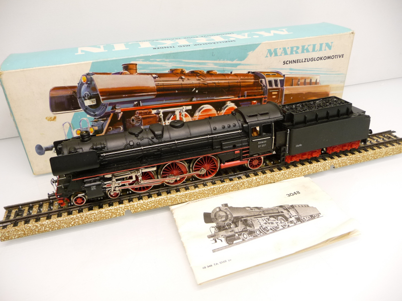 Märklin 3048 .2 H0 Dampflok BR 01 097 der DB Epoche III analog TOP mit OVP