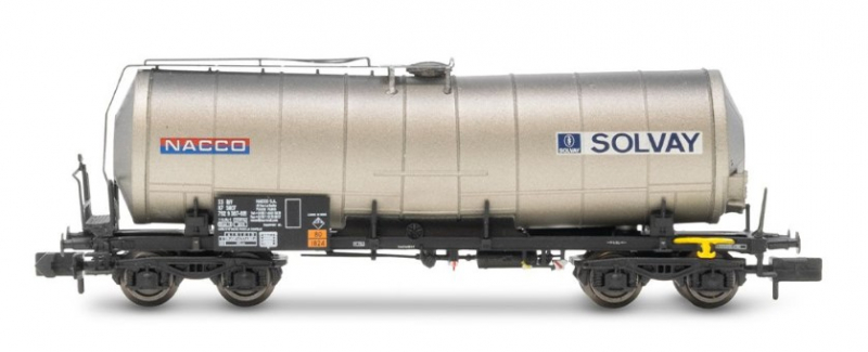 Arnold HN6605 Spur N 4-achs. Isolierter Kesselwagen „Nacco/Solvay” SNCF Epoche V