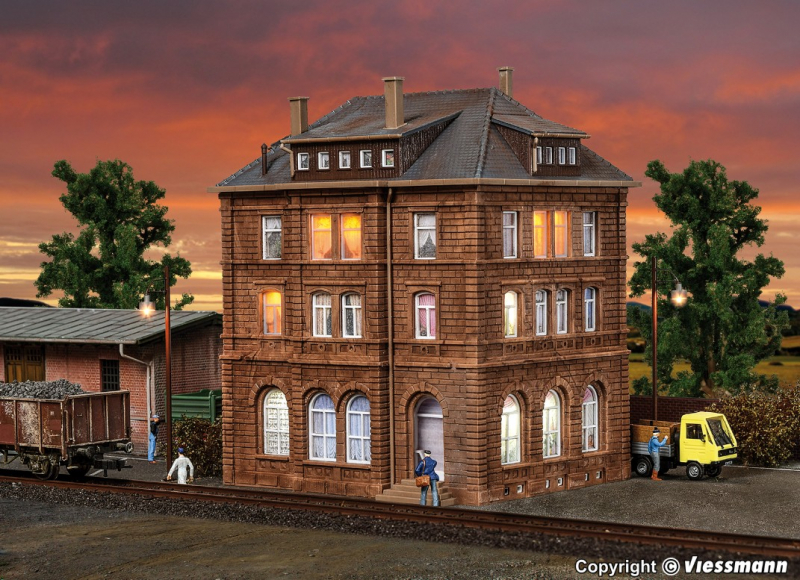 Kibri 38199 H0 Bahnbetriebsgebäude inkl. Hausbeleuchtungs-Startset NEU
