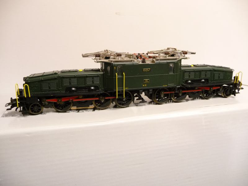 Märklin 37566 H0 Elektrolok Serie Be 6/8 II „Krokodil“ der ÖGEG grün Epoche IV mfx Digital mit Sound TOP