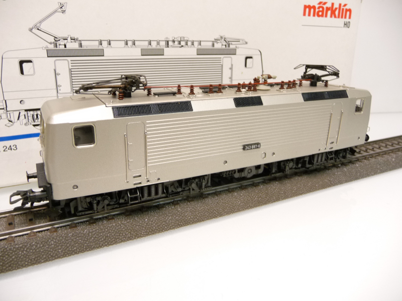 Märklin 3444 H0 Elektrolok BR 243 der DR silber MHI Sondermodell TOP