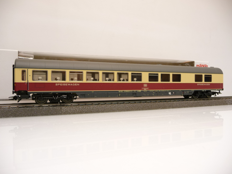 Märklin 43872 H0 Schnellzug-Speisewagen Bauart WRmh 132 rot/beige der DB Epoche IV TOP in OVP