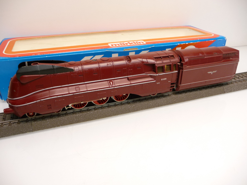 Märklin 3089 H0 Stromlinienlokomotive mit Tender 03 1055 der DRG Analog in OVP 1980