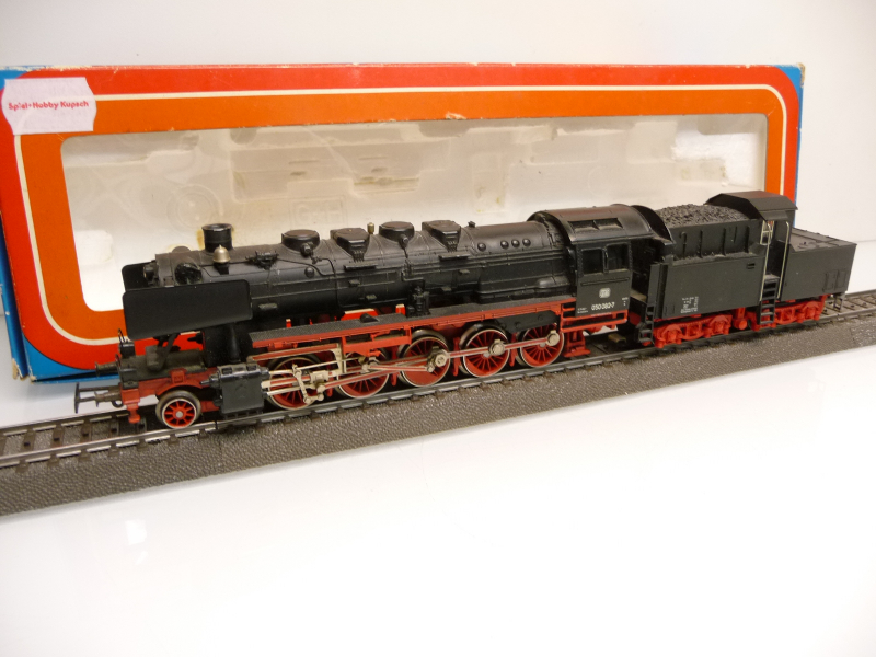 Märklin 3084 H0 Dampflok BR 050 082-7 DB mit Kabinentender analog in OVP