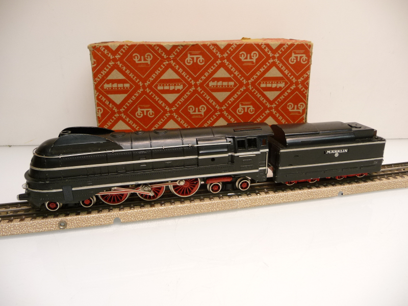 Märklin SK 800 Dampflok BR 06 VOLLGUSS 50er Jahre TOP Zustand im Rautenkarton