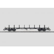 Märklin 4663 H0 flat car with foldable stanchions loaded with real metal tubes