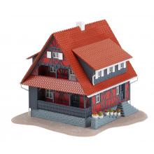 Faller 130587 H0 Half-timbered house with well 206 parts 123x123x108mm