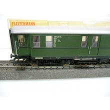 Fleischmann 5630K H0 baggage car Pw4üe of the DB 105 828 Ffm green Ep. III