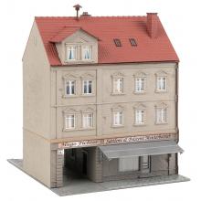 Faller 191786 H0 Stadthaus mit Sattlerei Ep. III 136 x 170 x 150 mm