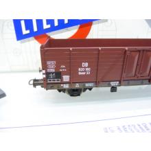 Liliput 217 03 H0 freight car of the DB 820 180 Ommr 33 brown