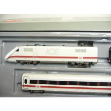 Märklin 37701 H0 ICE InterCityExpress Hochgeschwindigkeitszug der DB AG BR401 4-teilig
