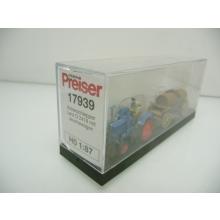 Preiser 17939 H0 Ackerschlepper Lanz D 2416 blau mit Jachewagen