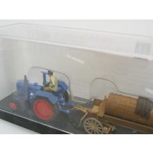 Preiser 17939 H0 Ackerschlepper Lanz D 2416 blau mit Jachewagen