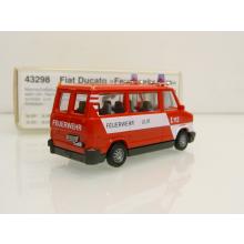 Busch 43298 H0 Fiat Ducato Feuerwehr Ulm  90er Jahre  wie Neu in OVP