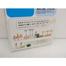 Preiser 31018 H0 Zubehörset Polizei Bausatz  Neuware