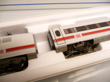 Märklin 40712 H0 Hochgeschwindigkeitszug ICE 2 BR 402 der DB AG Epoche V mit Licht ohne Antrieb - TOP in OVP