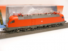 Piko 57412 H0 Elektrolokomotive der DB AG TAURUS Ep. V 182 001-8 rot - BASTLERWARE