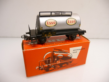 Märklin H0 4501-4 Kesselwagen ESSO aus 1963 im roten Originalkarton
