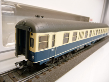 Märklin 43335 H0 Steuerwagen BDylb456 der DB blau/beige Ep. IV mfx Digital mit LED-Innenbeleuchtung