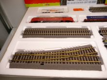 Roco 41152 H0 Startset mit Diesellok BR 215 + 3 Waggons und Schienenset A+B TOP in OVP