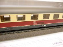 Märklin 43852 H0 Schnellzugwagen Avmz 111 rot/beige der DB Epoche IV TOP in OVP