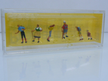 Preiser H0 9069 Familie im Allgäu Miniaturfiguren