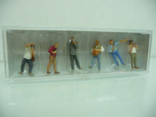 Preiser H0 1:87 10545 Eisenbahnfans in Farbversion A