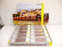 Minitrix 15458 N Display mit 10 Selbstentladewagen Erz IIId  - 10 Betriebsnummern !!